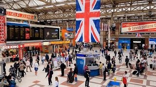 A Walk Through The London Victoria Station London England [upl. by Breh393]